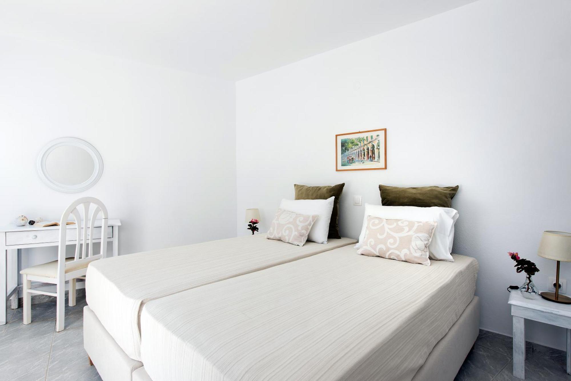 Nisea Apartments Ypsos Eksteriør bilde