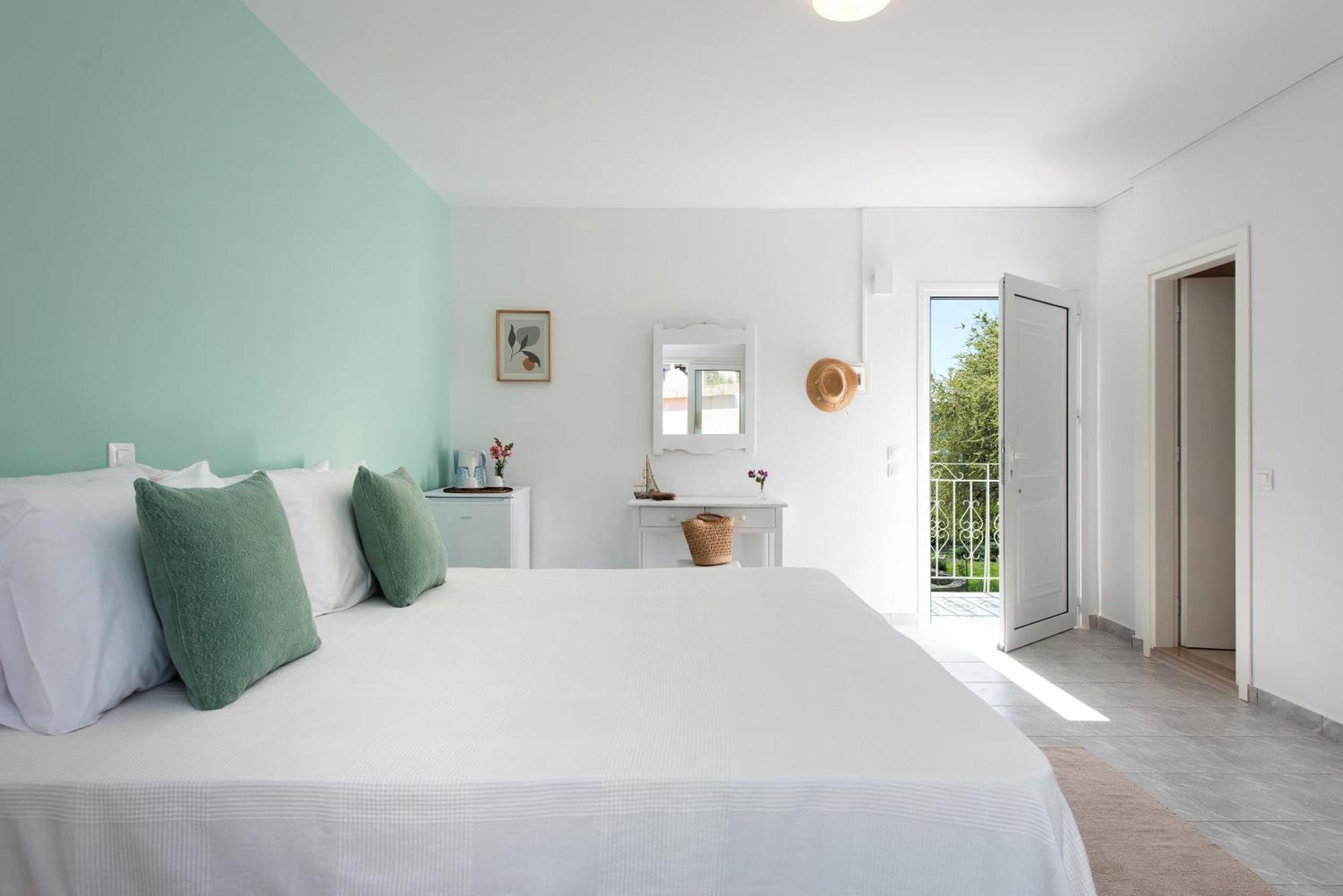 Nisea Apartments Ypsos Eksteriør bilde
