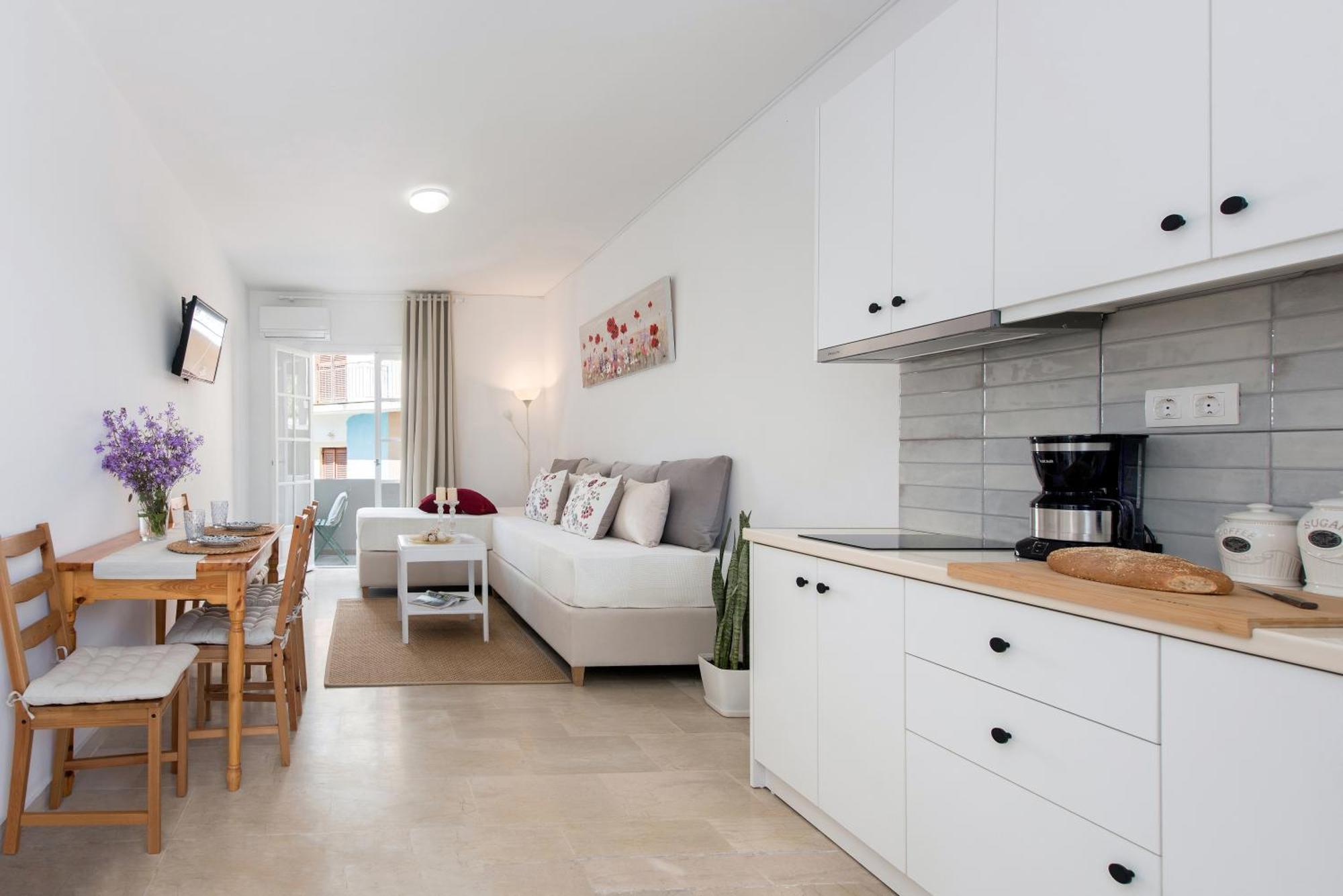 Nisea Apartments Ypsos Eksteriør bilde