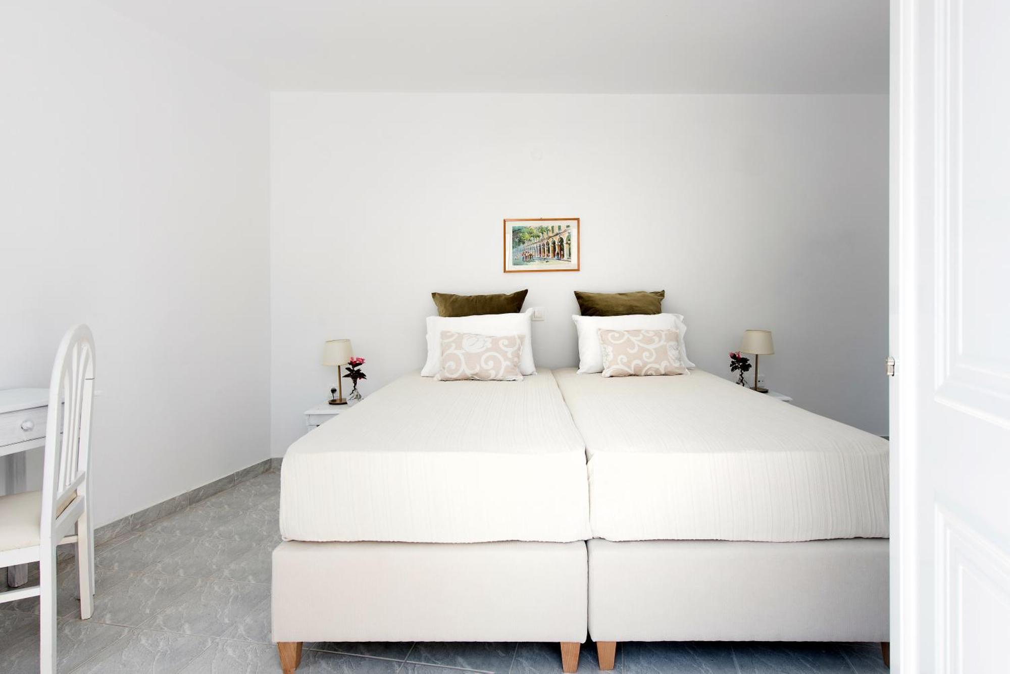 Nisea Apartments Ypsos Eksteriør bilde